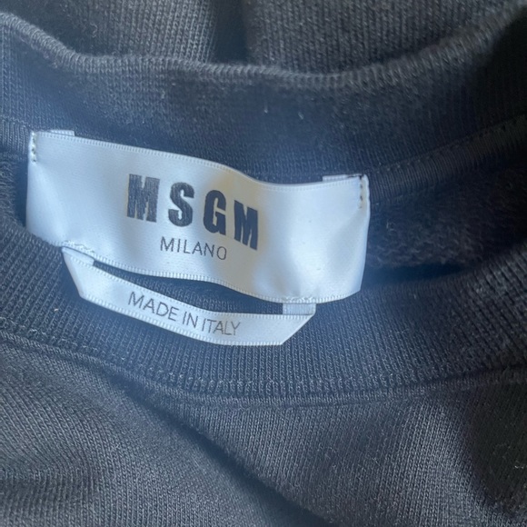 Designer Sweater. Excellent quality. - Picture 3 of 4